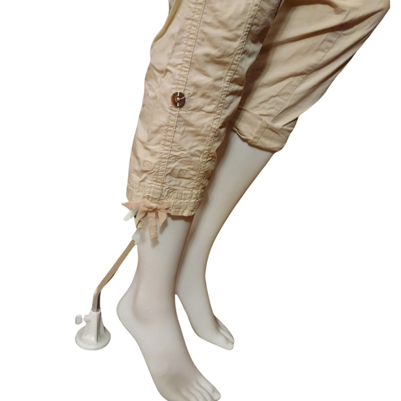 White House Black Market Convertible Ankle To Crop Cargo Pants In Color Bungalow - Picture 9 of 16